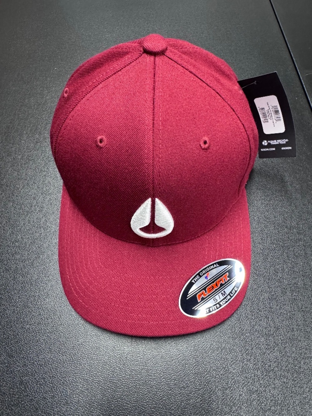 NIXON Deep Down Flexfit Athletic Fit Hat Adult Small - Medium